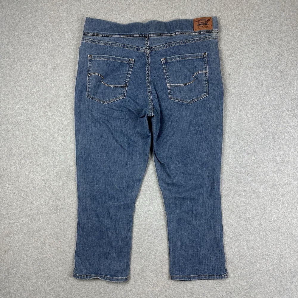 Levi Strauss Signature Gold Women's Totally Shaping Pull On Capri Size 14 - Picture 4 of 10